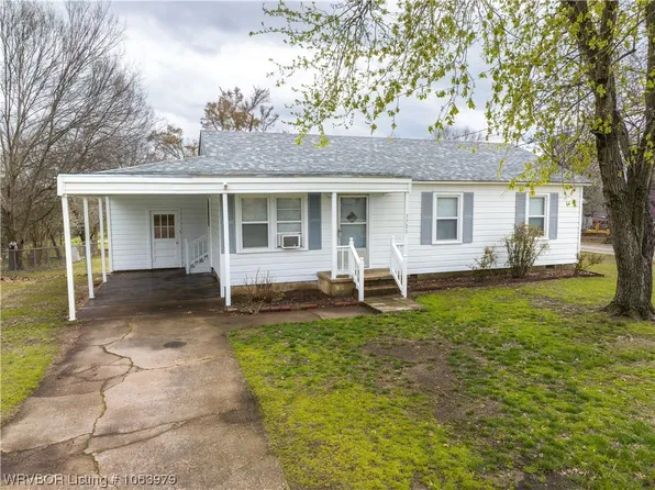 3700 N 57th St, Fort Smith, AR 72904