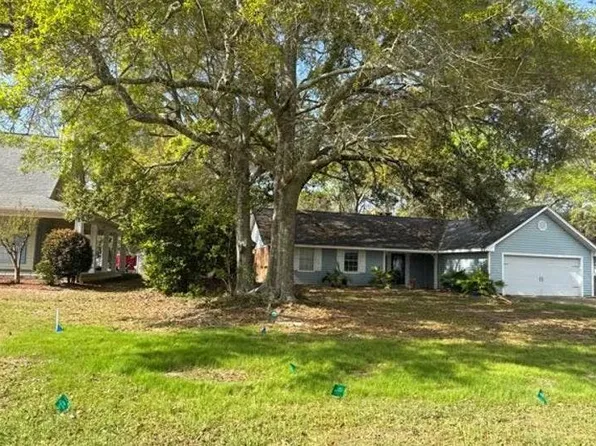 417 Inverness Ct, Ocean Springs, MS 39564