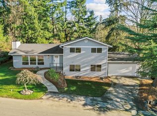 16822 8th Ave SW, Normandy Park, WA 98166