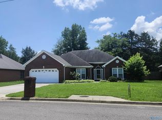 2013 Duncansby Dr SW, Decatur, AL 35603