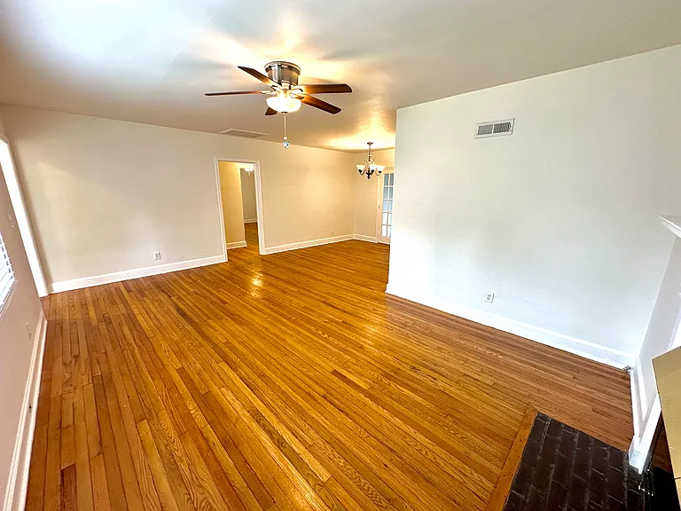 22 Sewanee Ave — Photo 4