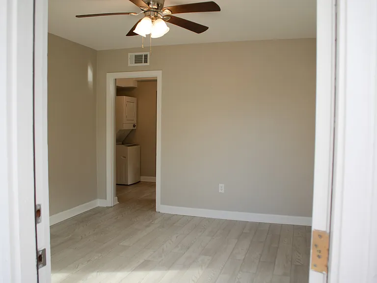 629 E Park Ave #2 — Photo 18