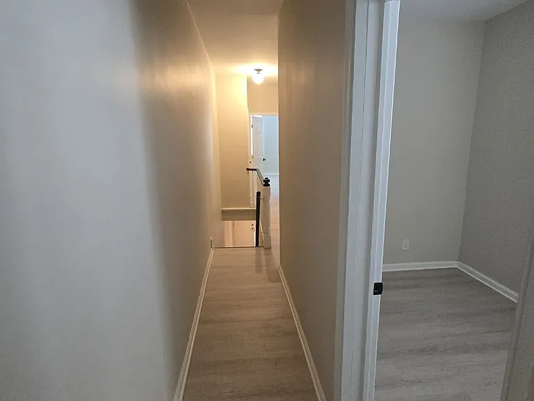 5228 Pulaski Ave — Photo 10