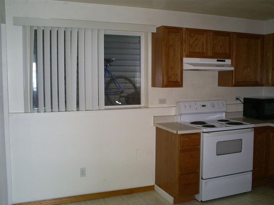 1st image of 4407 Crow Dr APT D