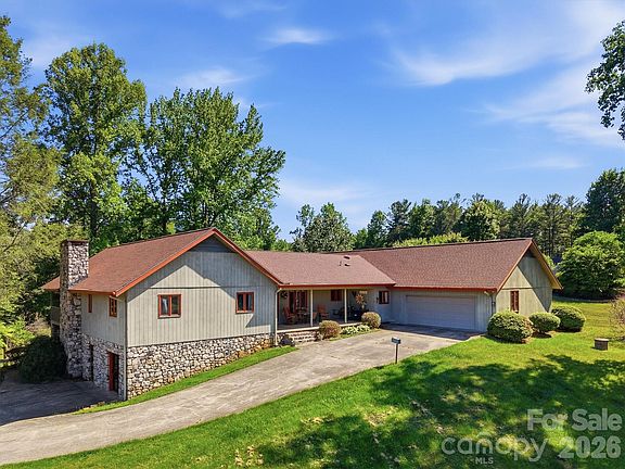 4th image of 2718 Arden Dr