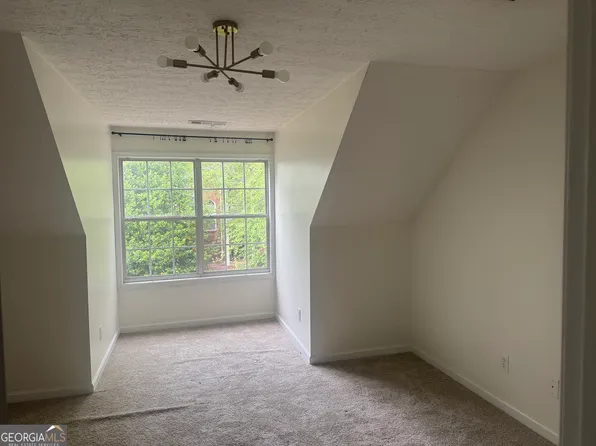 392 Mill Pond Xing, Carrollton, GA 30116