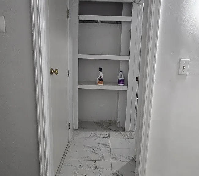 629 W Watson St — Photo 35