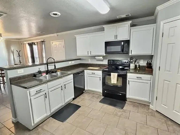 12 Daytona Dr — Photo 13