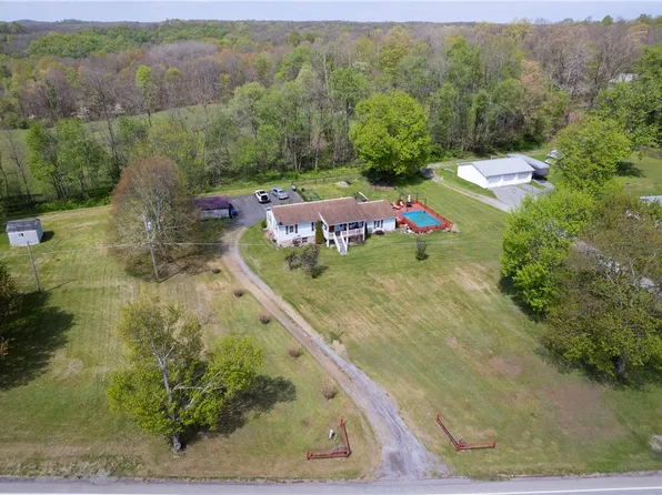 1611 Oneida Valley Rd, Chicora, PA 16025
