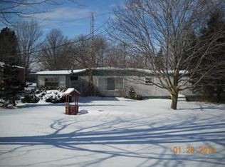 2032 2nd St, Vassar, MI 48768