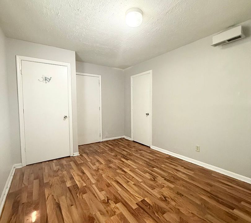 1st image of 1911 Park Ave APT 2