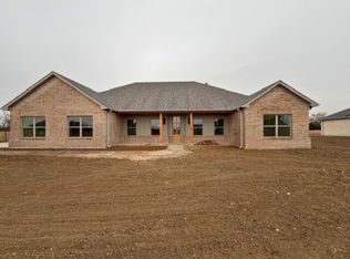 6037 Amber Dr, Sanger, TX 76266