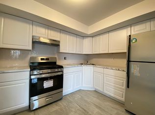 32-72 47th St #2F, Astoria, NY 11103