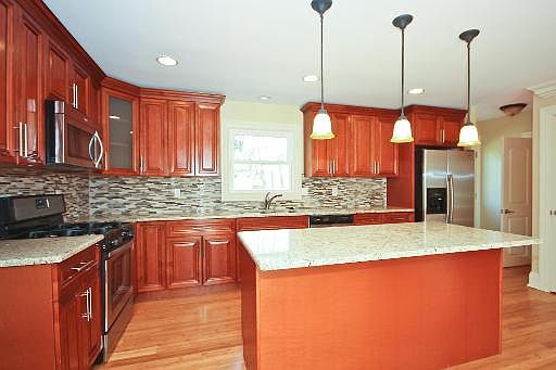 2nd image of 15608 W Pope Blvd