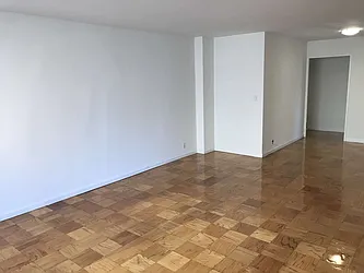 Rented by Metropolis Real Estate of Manhattan