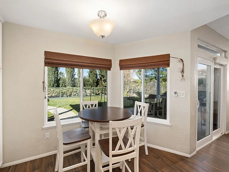 20891 Porter Ranch Rd — Photo 16