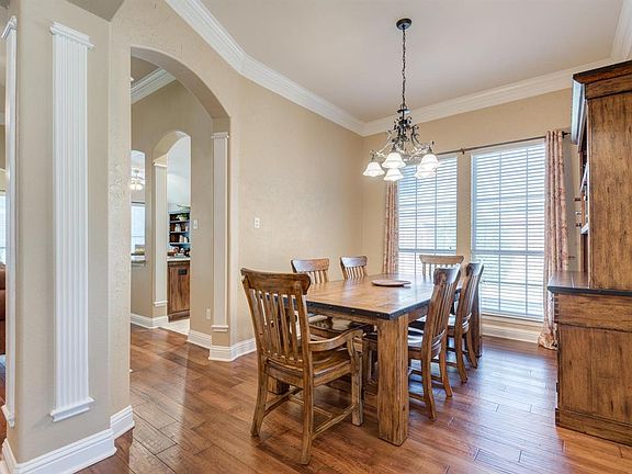 5th image of 7808 Woodhaven Dr