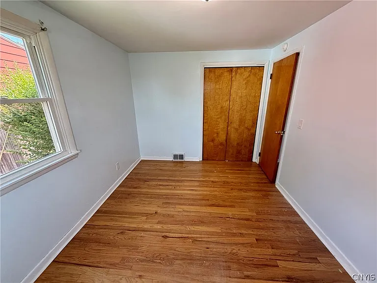111 Deborah Dr — Photo 17