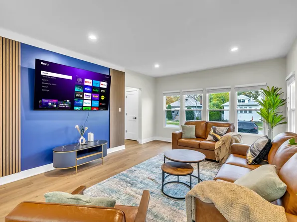 1906 S 2nd Ave, Maywood, IL 60153