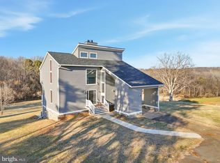 135 Frys Ford Ln, Locust Dale, VA 22948