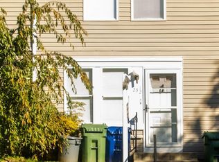 23 1/2 Cobber Ln, Baltimore, MD 21229