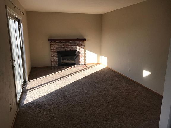 4th image of 301 Park Cir