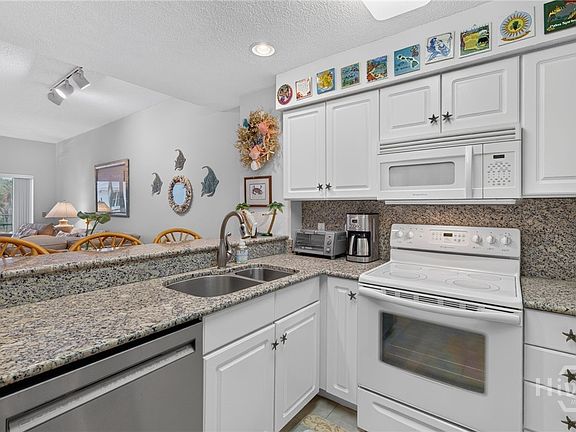 2nd image of 6 Van Horne Avenue #F