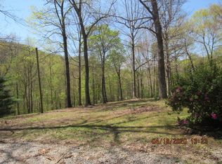 130 Beverly Dr, Petros, TN 37845