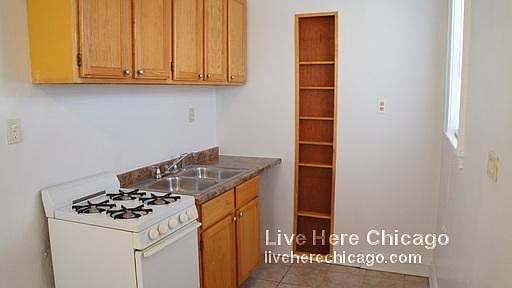 5th image of 2500 N Sawyer Ave