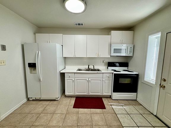 5th image of 815 Rosalia Dr