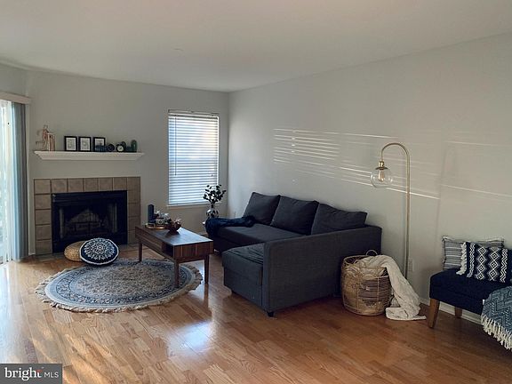 2nd image of 3307 Wyndham Cres #3167