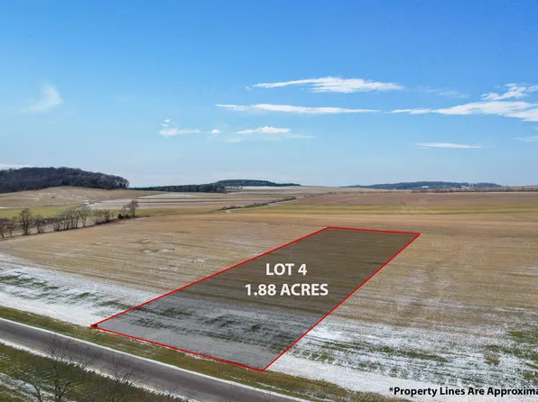 4 Spring St, Lodi, WI 53555