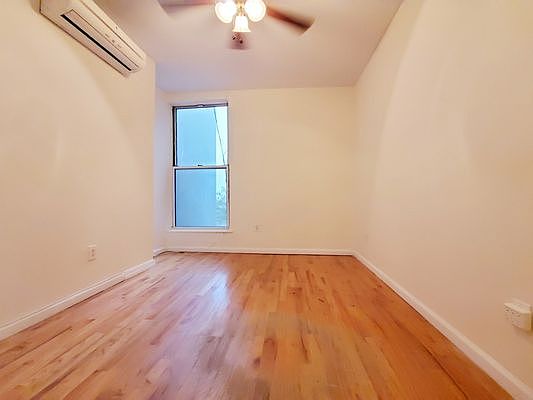 4th image of 676 Lincoln Pl APT 7