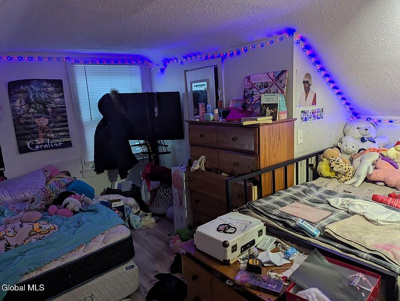 5th image of 636 Clinton Avenue