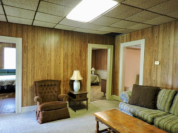 3rd image of 2256 N Taylor Ave
