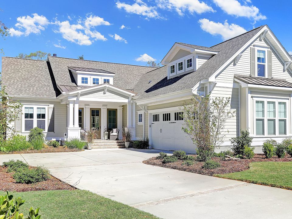 1st image of 2378 St James Drive SE