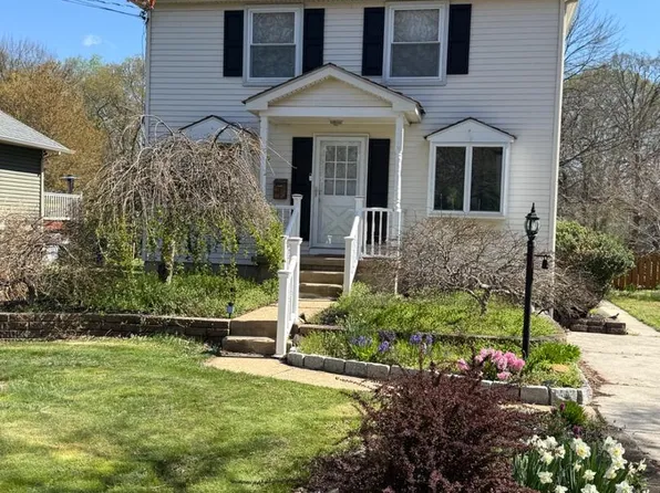 431 N Forklanding Rd, Maple Shade, NJ 08052