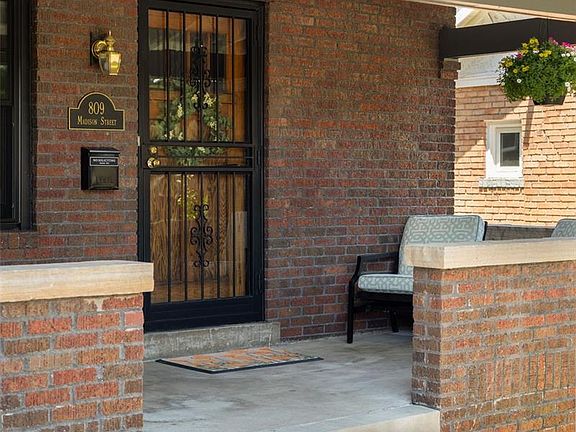 3rd image of 809 Madison Street