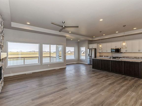 7th image of this home