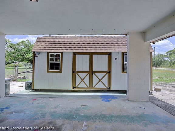 5th image of 609 Vinson Ave
