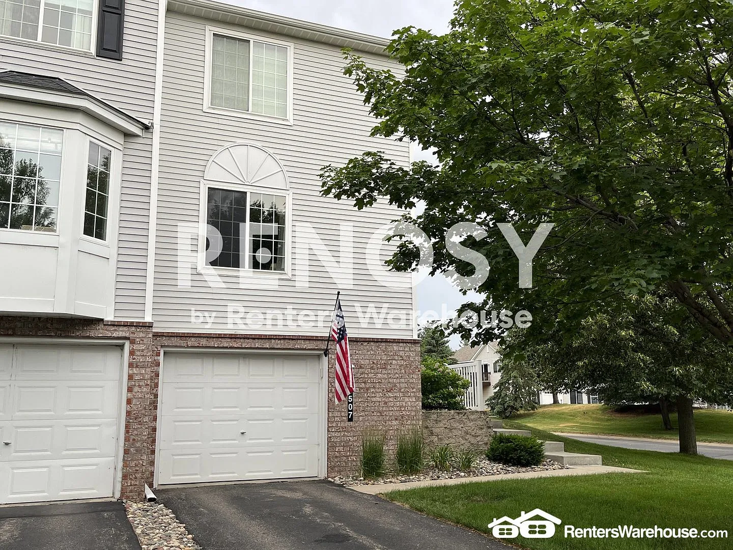 2 Bed/1.5 Bath Townhome in Apple Valley — Photo 1