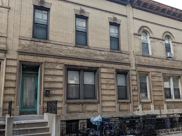 4466 23rd St, Long Island City, NY 11101