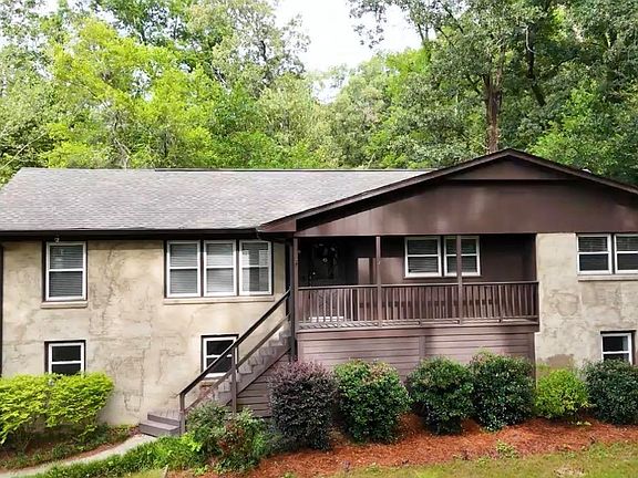 3rd image of 3536 Valley Cir