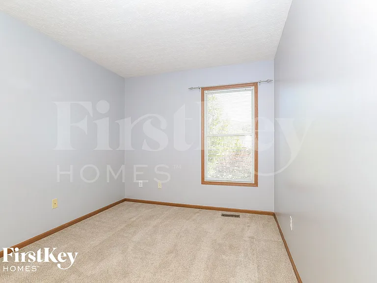 7104 Winchester Crossing Blvd — Photo 12