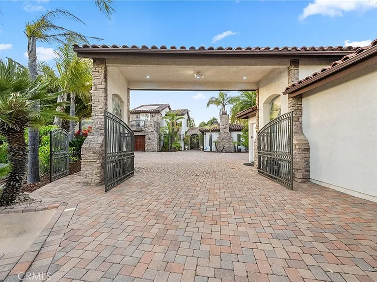 44915 Palladian Ct — Photo 19