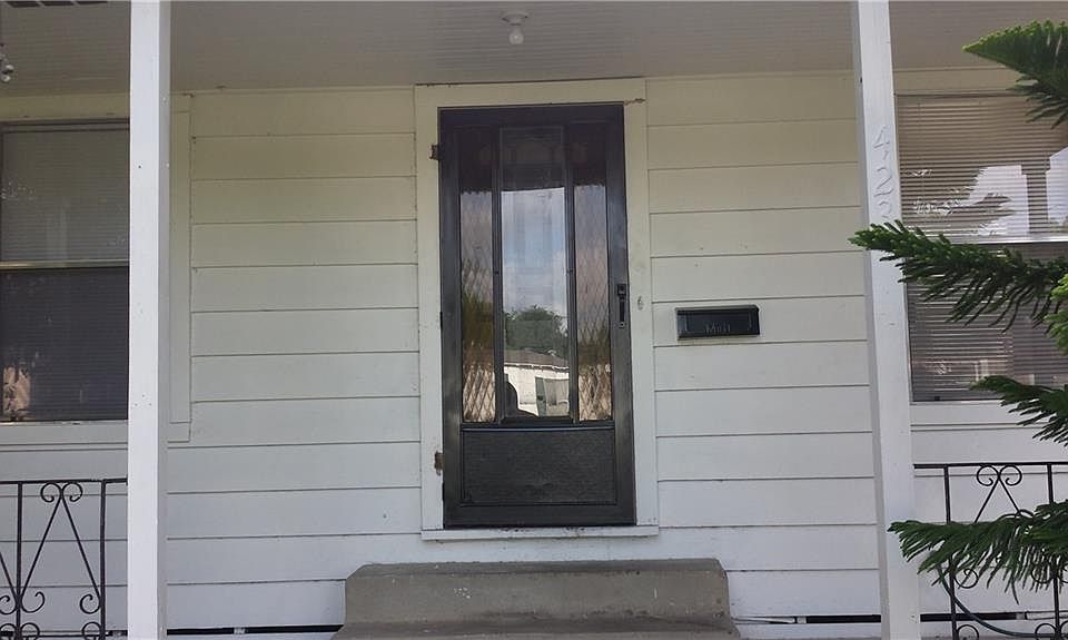 1st image of 423 Fairview Dr