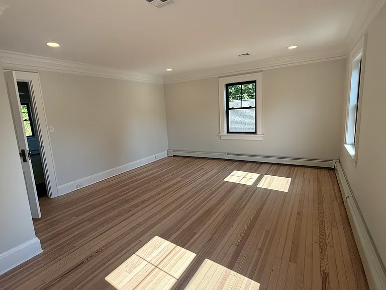70 Main St — Photo 11