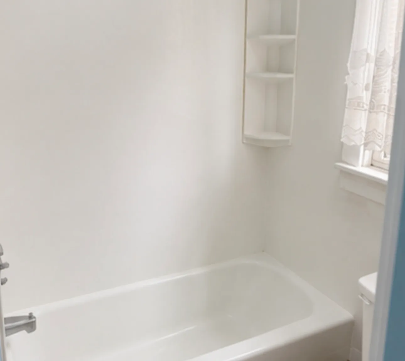4 bed, 1296 sqft, $2,750 — Photo 2