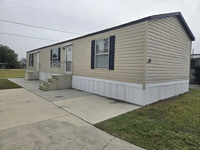 76 Stebbins Dr #76 — Photo 1