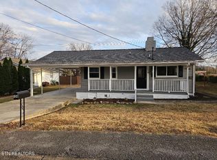138 Tyson Rd, Oak Ridge, TN 37830